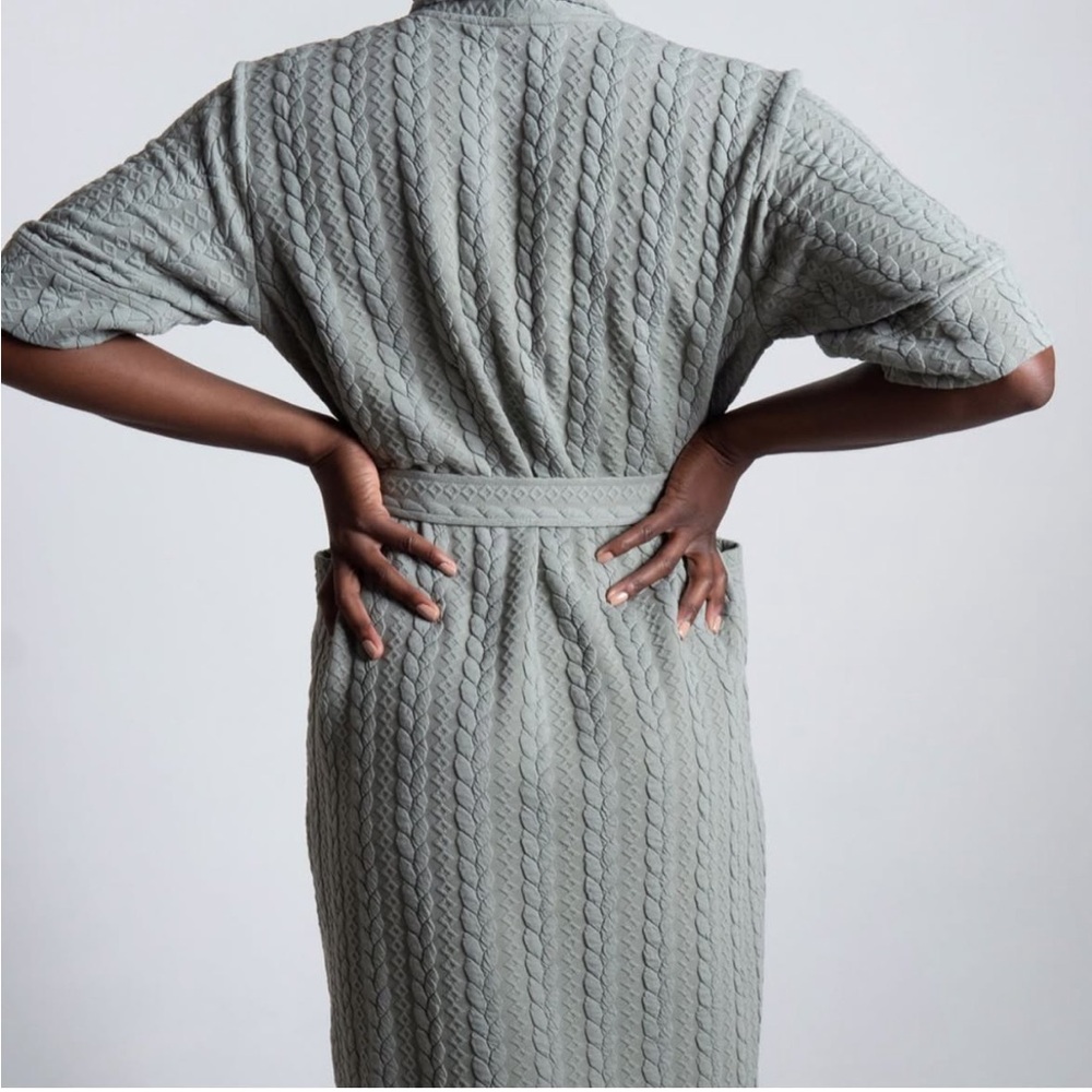 Bollie Brand Women's Comfy Gray Robe - Picture 2 of 11